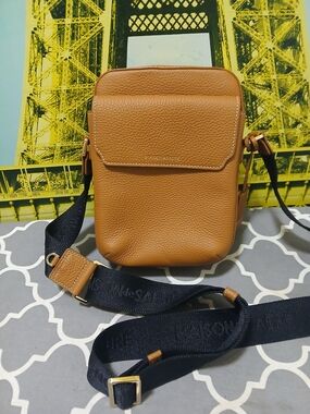 Maison De SABRE Tan Pebbled Leather Crossbody Bag
